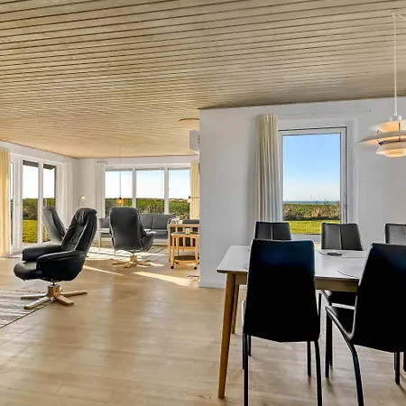 Holiday home Nyrenoveret Ved Vesterhavet Sj946 *