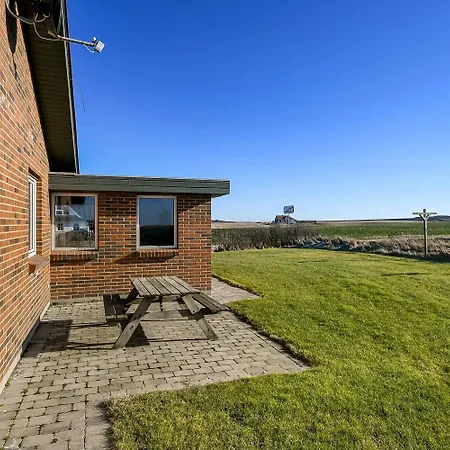 Holiday home Nyrenoveret Ved Vesterhavet Sj946